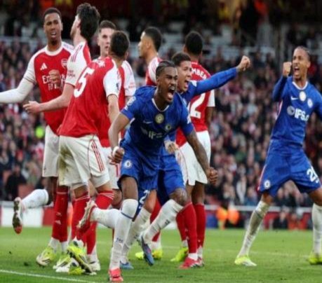 曼城争冠遇赛程难关阿森纳暗中受益