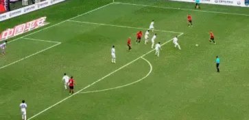 蓉城1-0领先，索罗金破门染黄