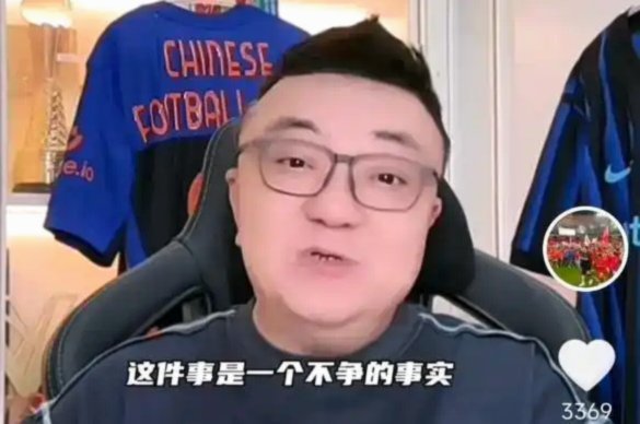 在要浮岛敏下课的事情上，董路和马德兴总算观点一致了一次。