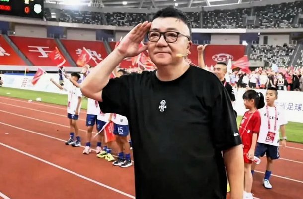 董路的事本来其实是足协的本职工作。