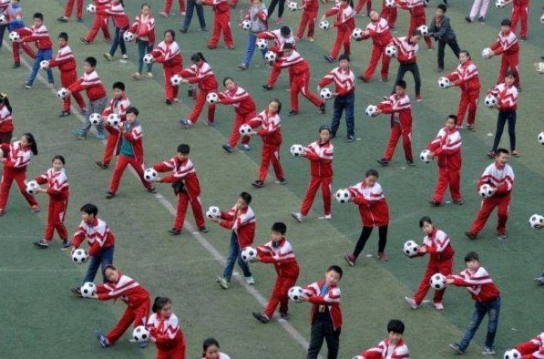 中国足球的简易之路可行吗？